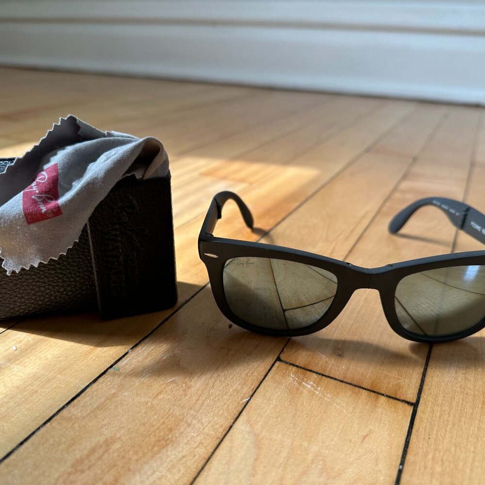 Ray-Ban Folding Wayfarer Sunglasses